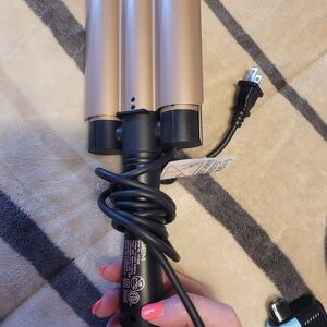 Gold Hair Waver Styling Tool
